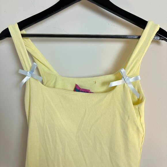 EDIKTED Lola Bow Rib Tank in Yellow Size X-Small - Picture 4 of 7